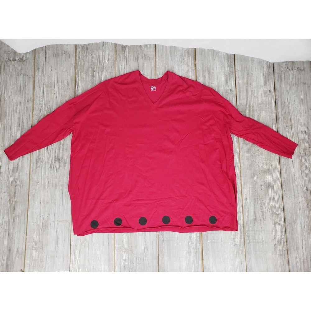 Planet One Size Fits All Oversized Women's T-Shirt Red With Black Dots Raw Hem